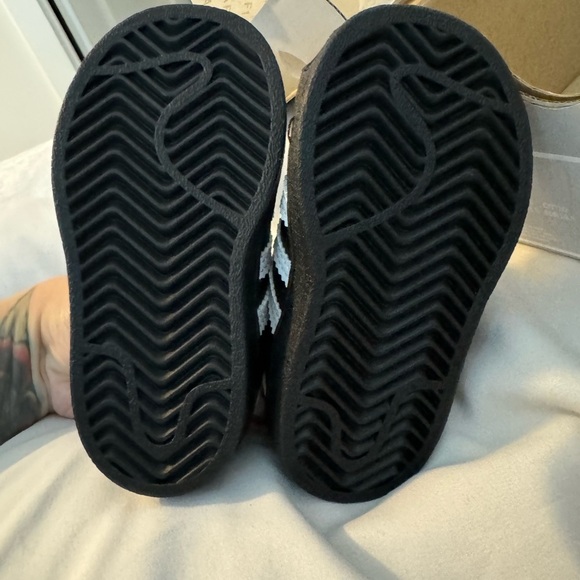 ASIDAS SUPERSTARS INFANT - Picture 2 of 5